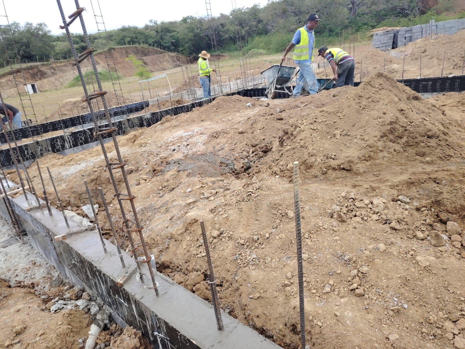 Casa de dos plantas frente al mar — en construcción